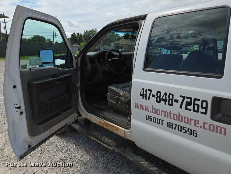 image for item ED2137 2013 Ford F550 Super Duty Crew Cab flatbed truck