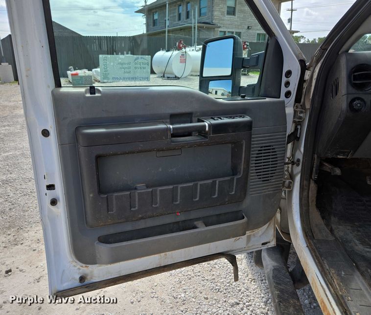 image for item ED2137 2013 Ford F550 Super Duty Crew Cab flatbed truck