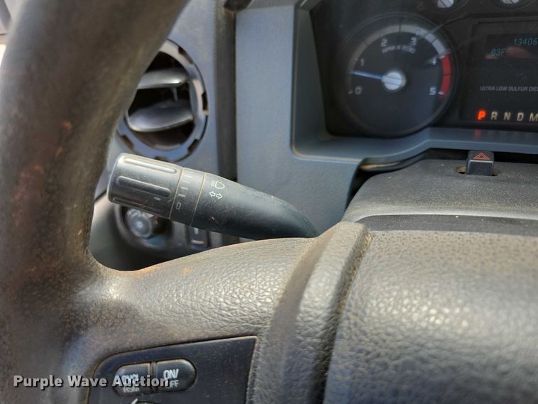 image for item ED2137 2013 Ford F550 Super Duty Crew Cab flatbed truck