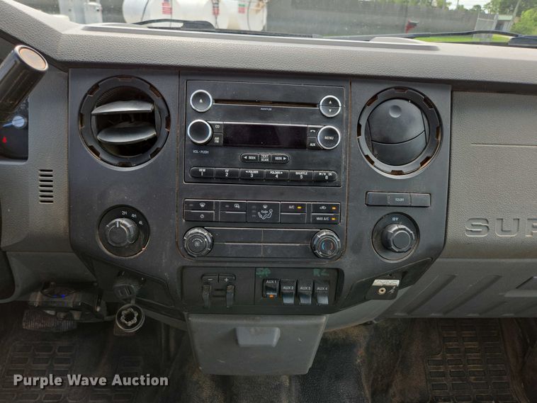 image for item ED2137 2013 Ford F550 Super Duty Crew Cab flatbed truck