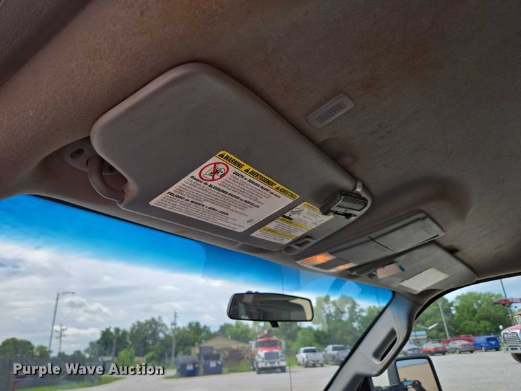 image for item ED2137 2013 Ford F550 Super Duty Crew Cab flatbed truck