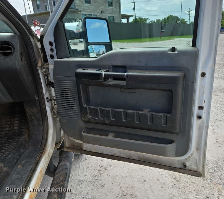 image for item ED2137 2013 Ford F550 Super Duty Crew Cab flatbed truck