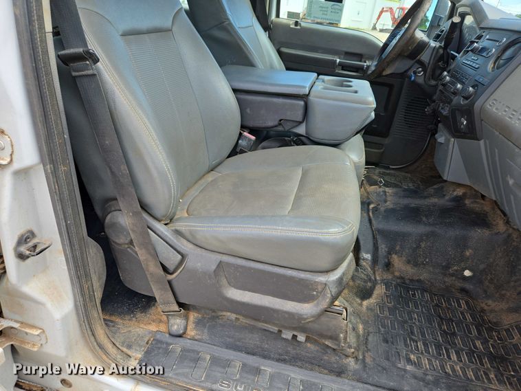 image for item ED2137 2013 Ford F550 Super Duty Crew Cab flatbed truck