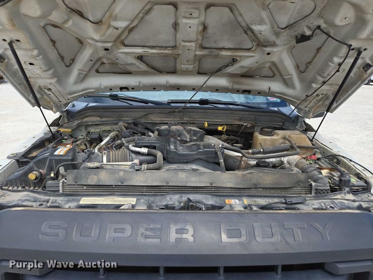 image for item ED2137 2013 Ford F550 Super Duty Crew Cab flatbed truck