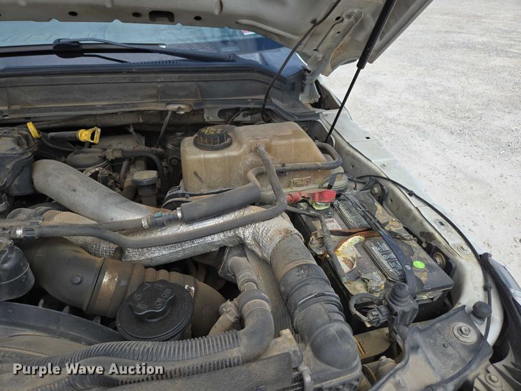 image for item ED2137 2013 Ford F550 Super Duty Crew Cab flatbed truck