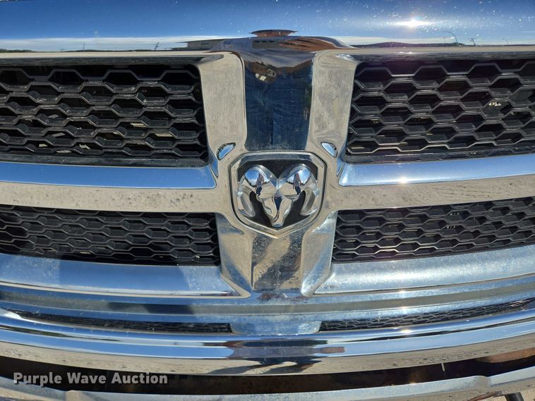 image for item ED2138 2016 Dodge Ram 5500 Crew Cab flatbed truck