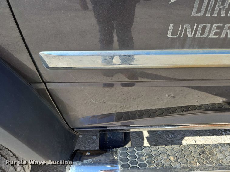 image for item ED2138 2016 Dodge Ram 5500 Crew Cab flatbed truck