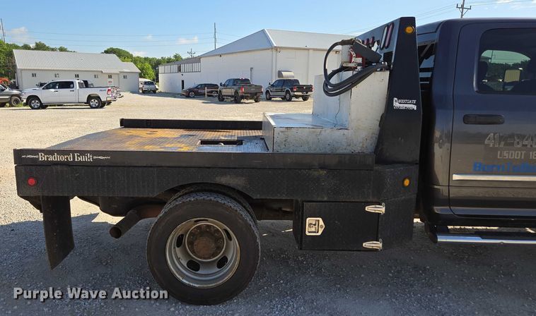 image for item ED2138 2016 Dodge Ram 5500 Crew Cab flatbed truck