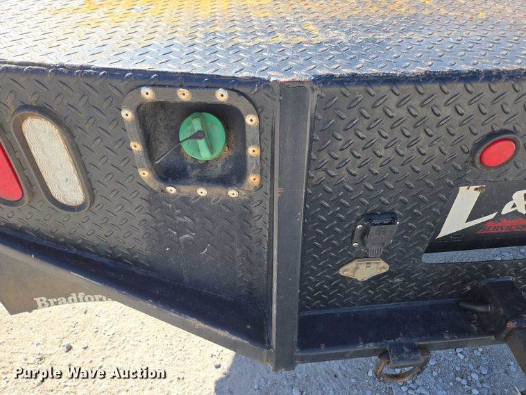 image for item ED2138 2016 Dodge Ram 5500 Crew Cab flatbed truck