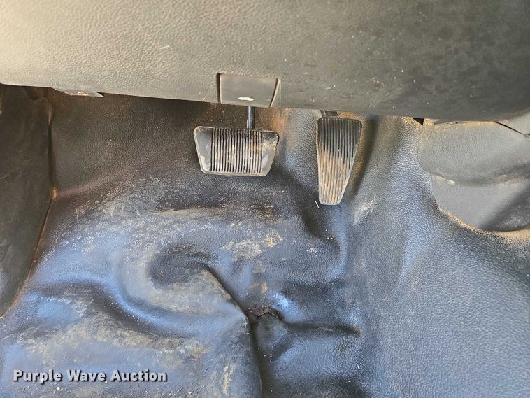 image for item ED2138 2016 Dodge Ram 5500 Crew Cab flatbed truck