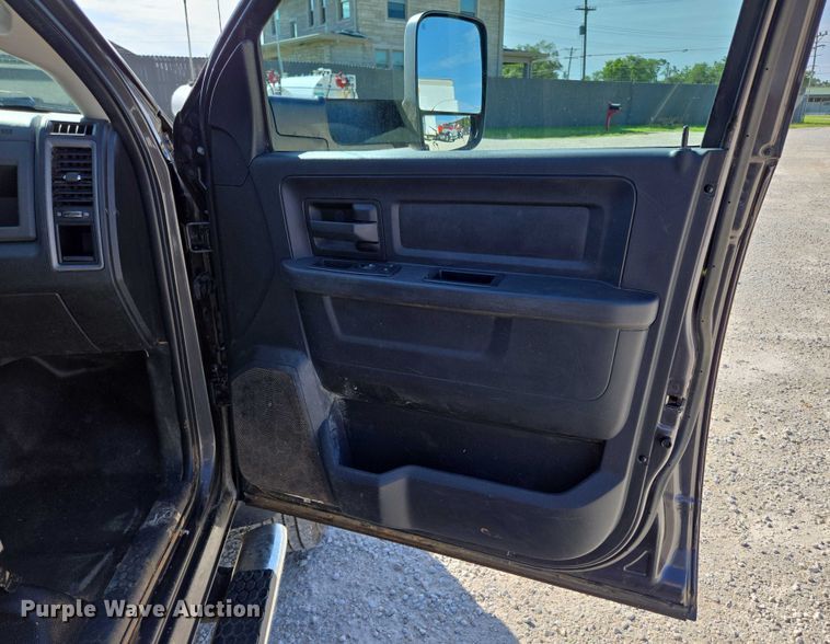 image for item ED2138 2016 Dodge Ram 5500 Crew Cab flatbed truck