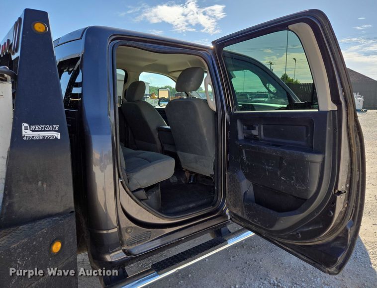 image for item ED2138 2016 Dodge Ram 5500 Crew Cab flatbed truck