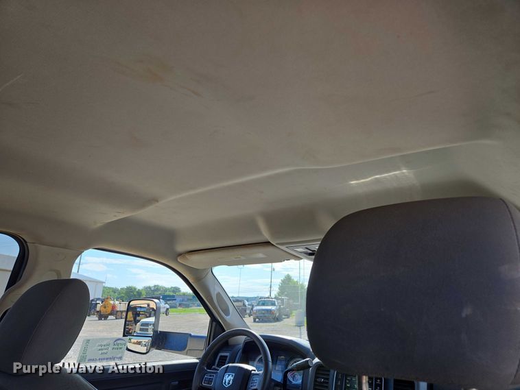 image for item ED2138 2016 Dodge Ram 5500 Crew Cab flatbed truck