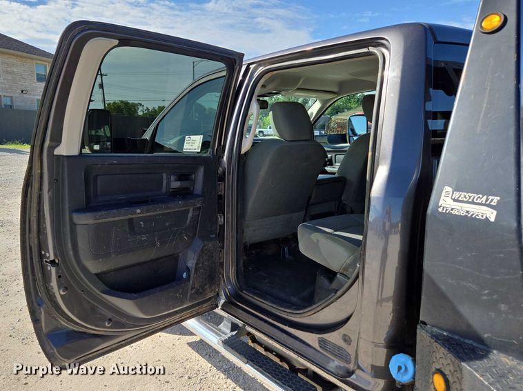 image for item ED2138 2016 Dodge Ram 5500 Crew Cab flatbed truck