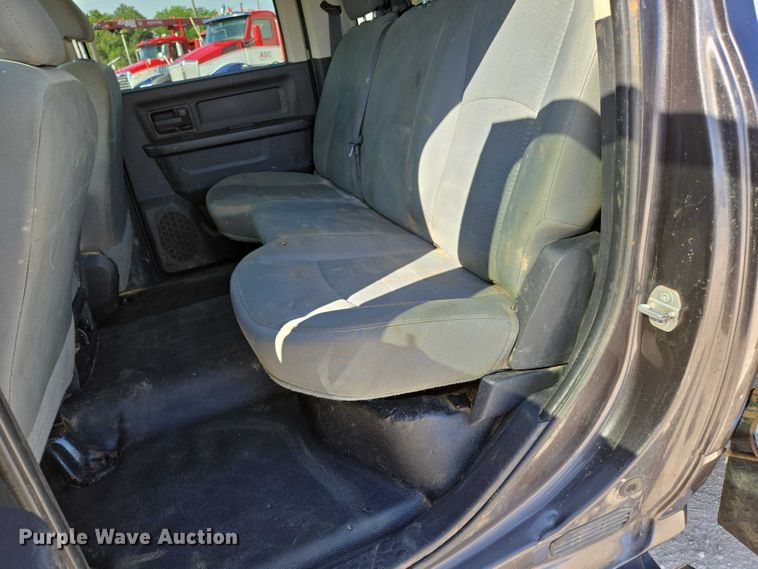 image for item ED2138 2016 Dodge Ram 5500 Crew Cab flatbed truck