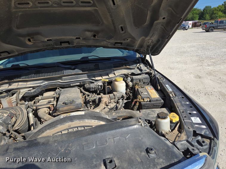 image for item ED2138 2016 Dodge Ram 5500 Crew Cab flatbed truck