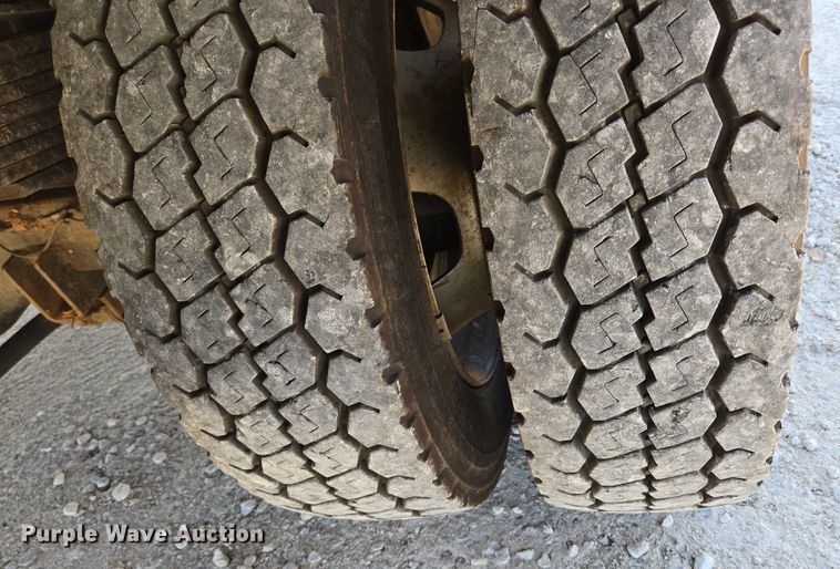 image for item ED2138 2016 Dodge Ram 5500 Crew Cab flatbed truck