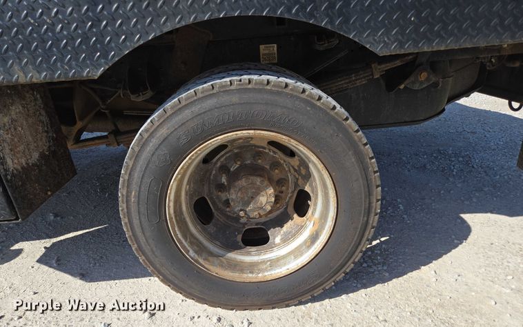 image for item ED2138 2016 Dodge Ram 5500 Crew Cab flatbed truck