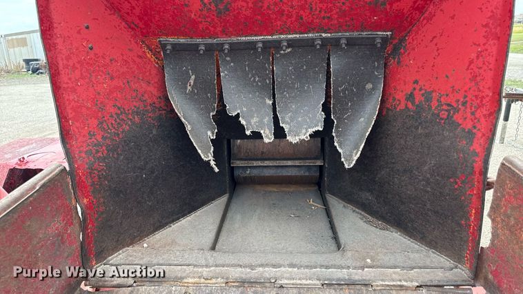 image for item ED4325 1979 Olathe Manufacturing Inc wood chipper