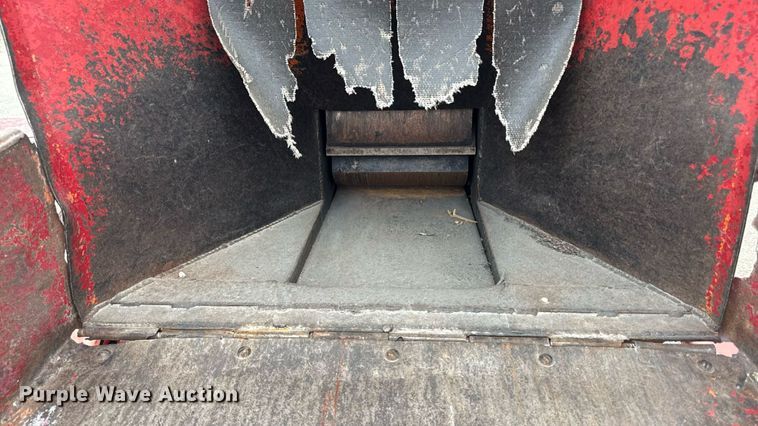 image for item ED4325 1979 Olathe Manufacturing Inc wood chipper