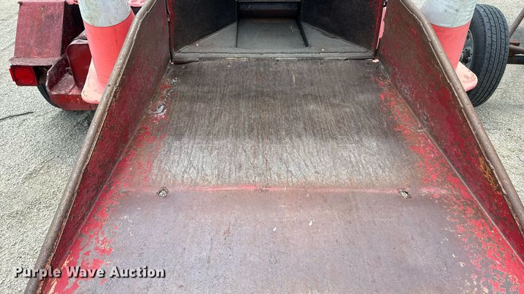 image for item ED4325 1979 Olathe Manufacturing Inc wood chipper