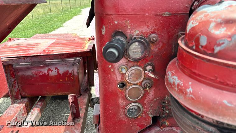 image for item ED4325 1979 Olathe Manufacturing Inc wood chipper