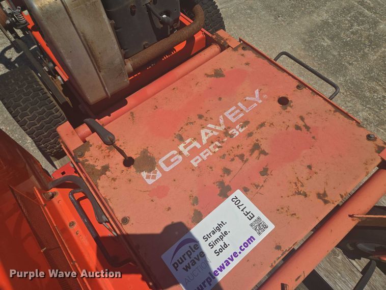 image for item EF1702 Ariens Gravely Pro 32 lawn mower