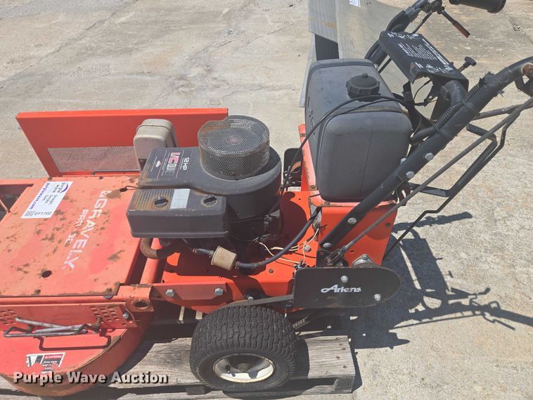 image for item EF1702 Ariens Gravely Pro 32 lawn mower