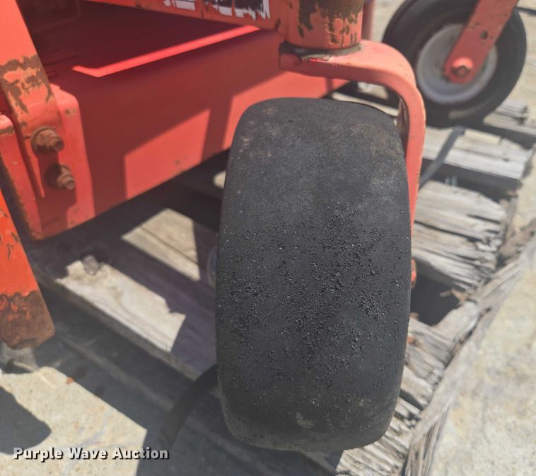 image for item EF1702 Ariens Gravely Pro 32 lawn mower