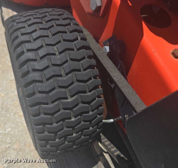 image for item EF1702 Ariens Gravely Pro 32 lawn mower