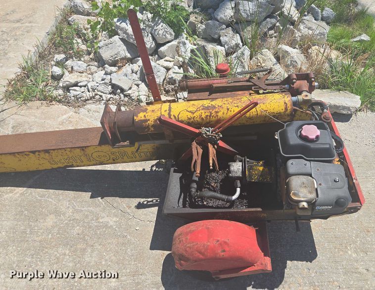 image for item EF1702 Ariens Gravely Pro 32 lawn mower