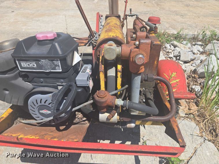 image for item EF1702 Ariens Gravely Pro 32 lawn mower