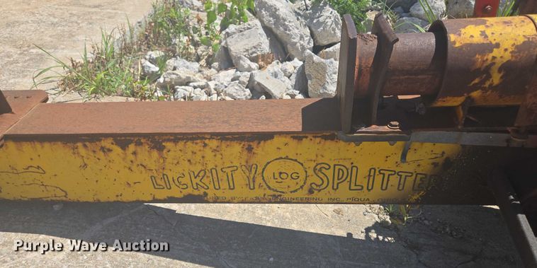 image for item EF1702 Ariens Gravely Pro 32 lawn mower