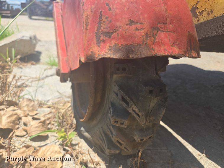 image for item EF1702 Ariens Gravely Pro 32 lawn mower