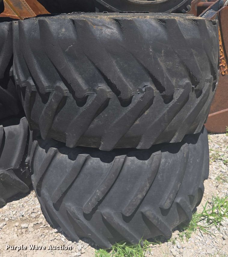 image for item EF1709 (6) 31x15.50-14 tires and wheels