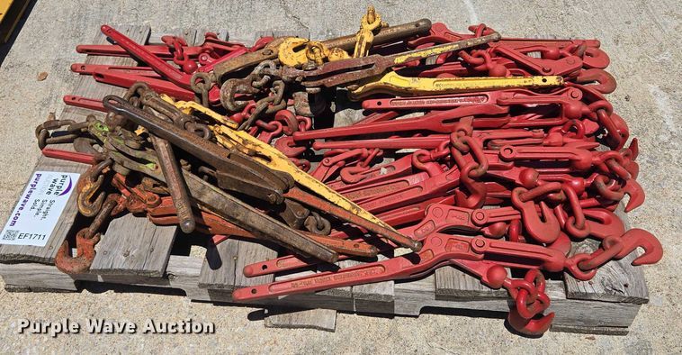 image for item EF1711 Approximately 28 chain binders