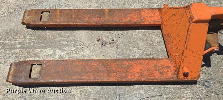 image for item EF1713 (2) pallet jacks