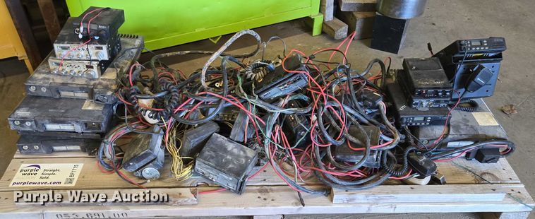 image for item EF1715 Radios