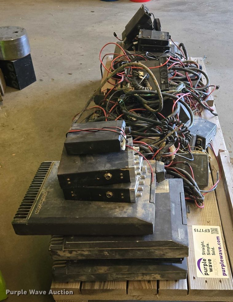 image for item EF1715 Radios