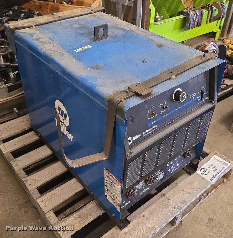 image for item EF1717 Miller Deltaweld 452 welder/generator