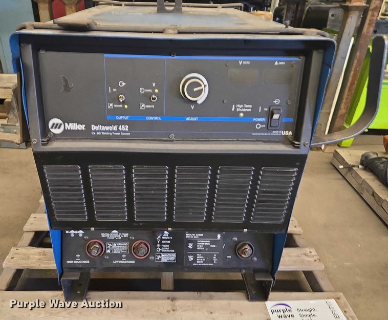image for item EF1717 Miller Deltaweld 452 welder/generator