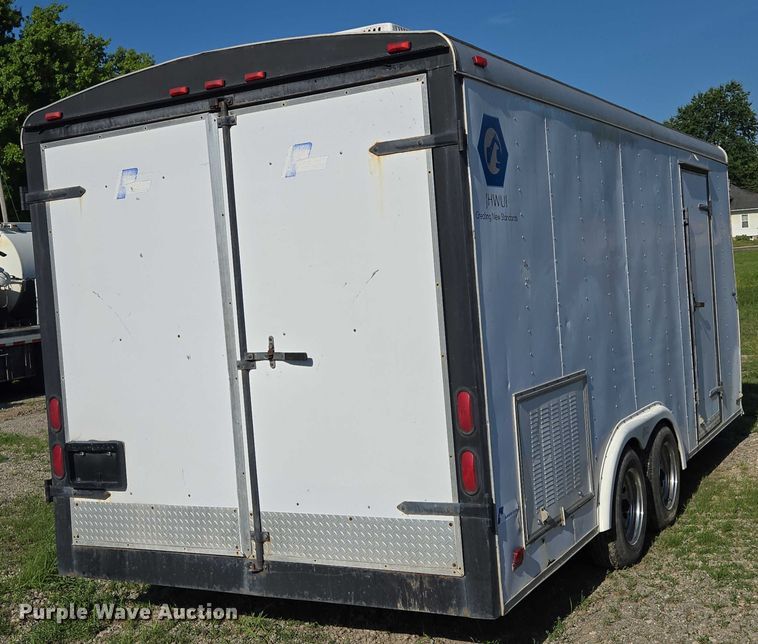 image for item EF1774 1996 P L818TA2 enclosed cargo trailer