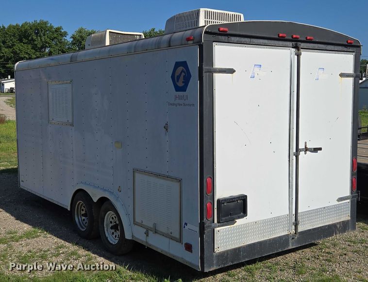 image for item EF1774 1996 P L818TA2 enclosed cargo trailer