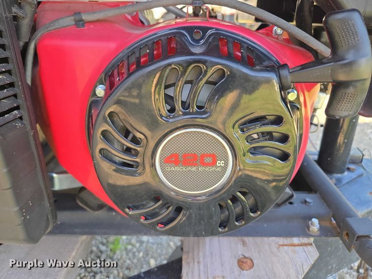 image for item EF1774 1996 P L818TA2 enclosed cargo trailer