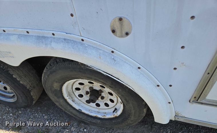 image for item EF1774 1996 P L818TA2 enclosed cargo trailer