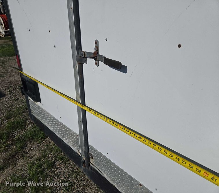 image for item EF1774 1996 P L818TA2 enclosed cargo trailer