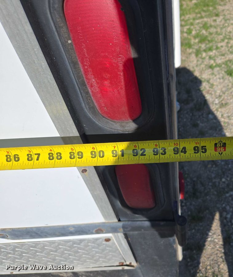 image for item EF1774 1996 P L818TA2 enclosed cargo trailer