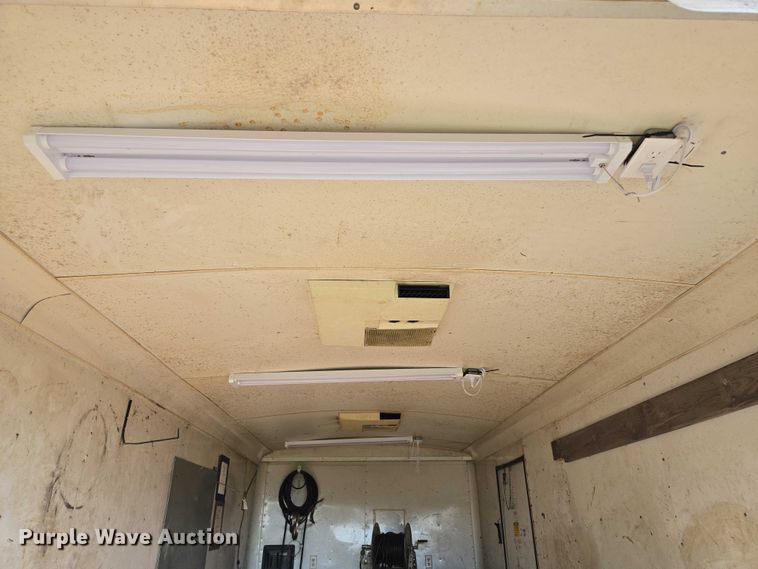 image for item EF1774 1996 P L818TA2 enclosed cargo trailer