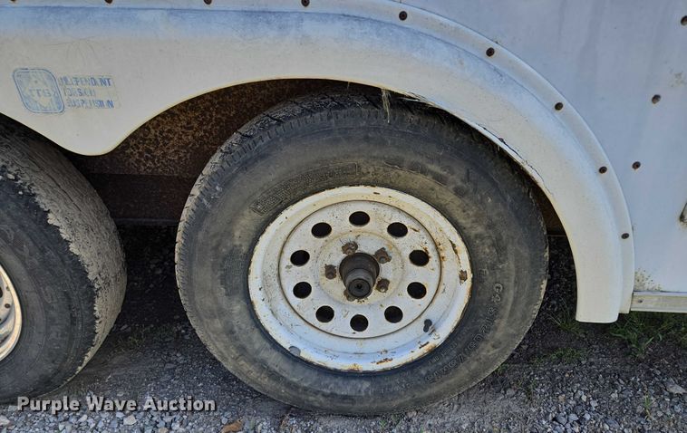 image for item EF1774 1996 P L818TA2 enclosed cargo trailer