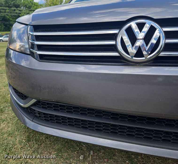 image for item EF1775 2014 Volkswagen Passat TSI SE 